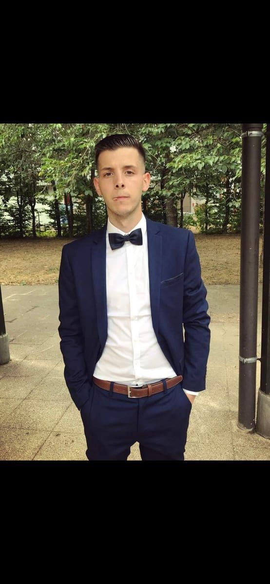 Profil de Charles
